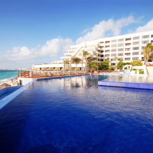 Grand Oasis Sens